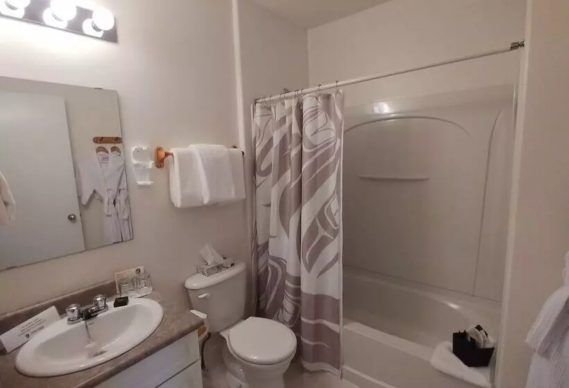 בית מלון כפרי The Lund Resort At Klah Ah Men