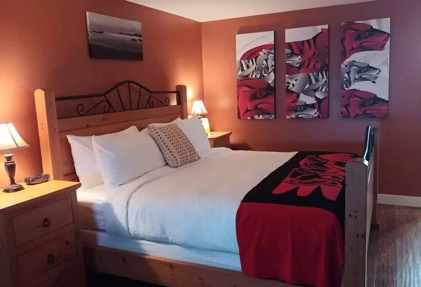 בית מלון כפרי The Lund Resort At Klah Ah Men