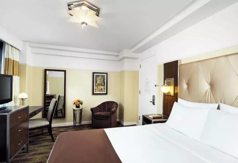 호텔 The New Yorker, A Wyndham