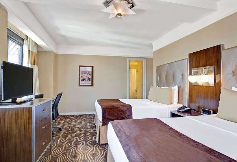 酒店 The New Yorker, A Wyndham