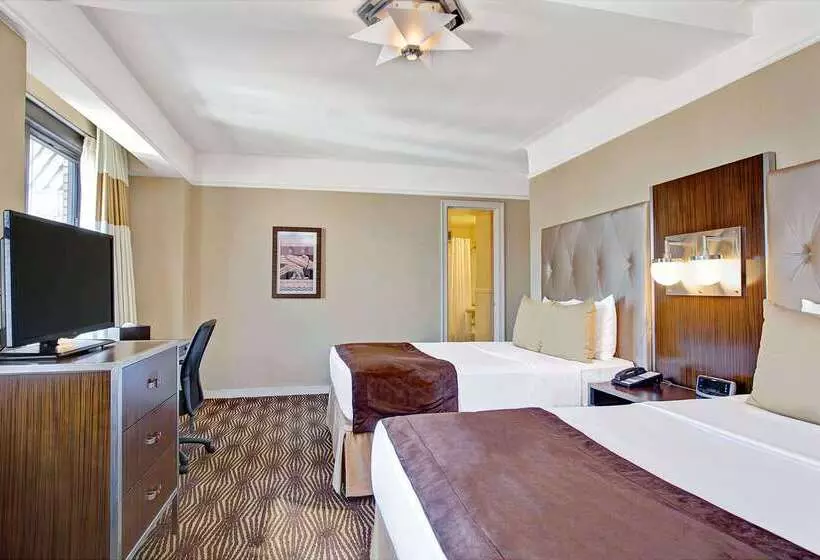 호텔 The New Yorker, A Wyndham