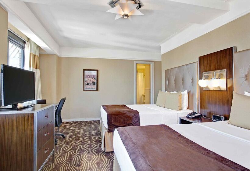 酒店 The New Yorker, A Wyndham