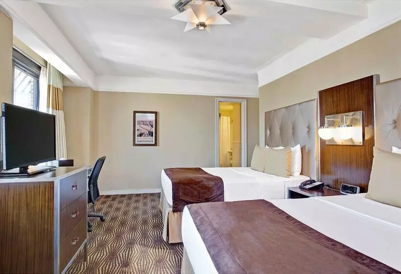 호텔 The New Yorker, A Wyndham