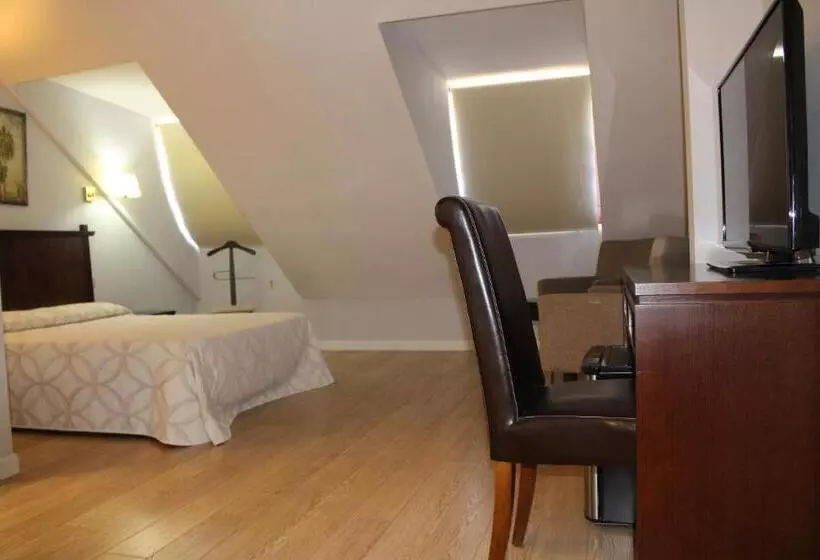 Apartahotel Villa De Parla