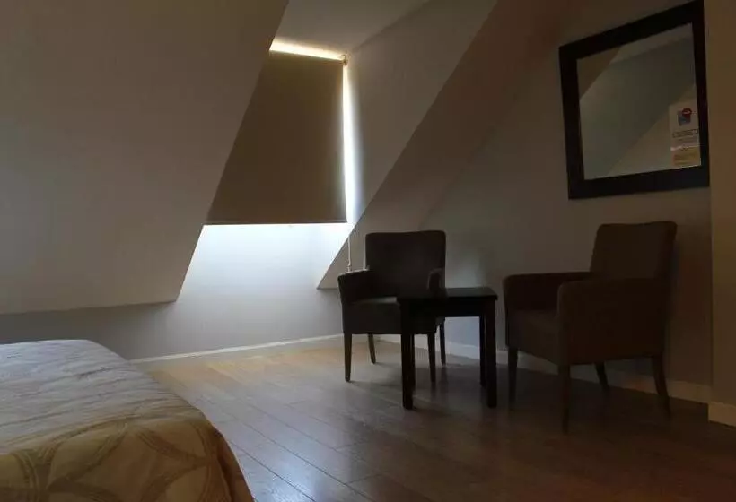 Apartahotel Villa De Parla