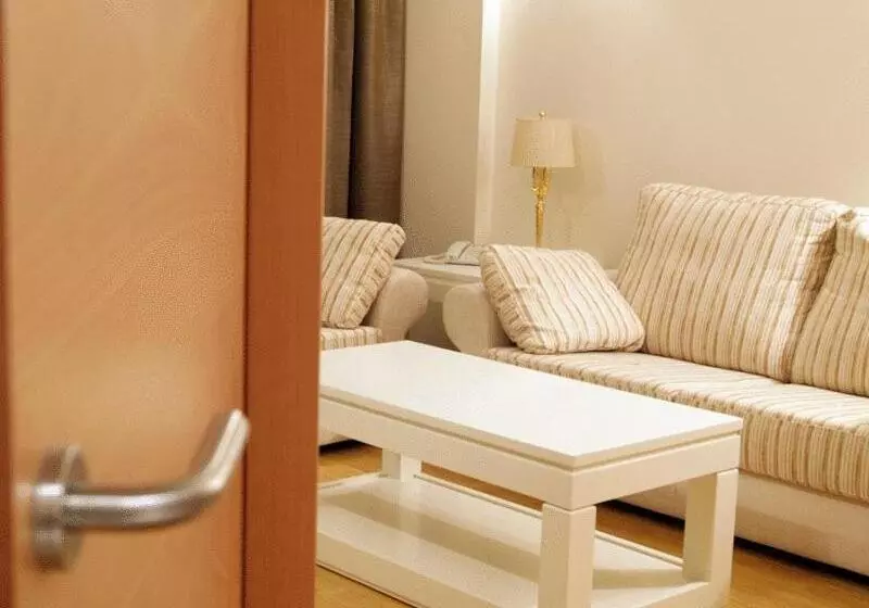 فندق Acosta Centro