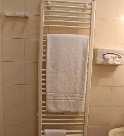 호텔 Albergo Ristorante Leon D'oro