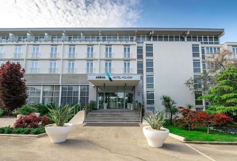 Arena Hotel Holiday
