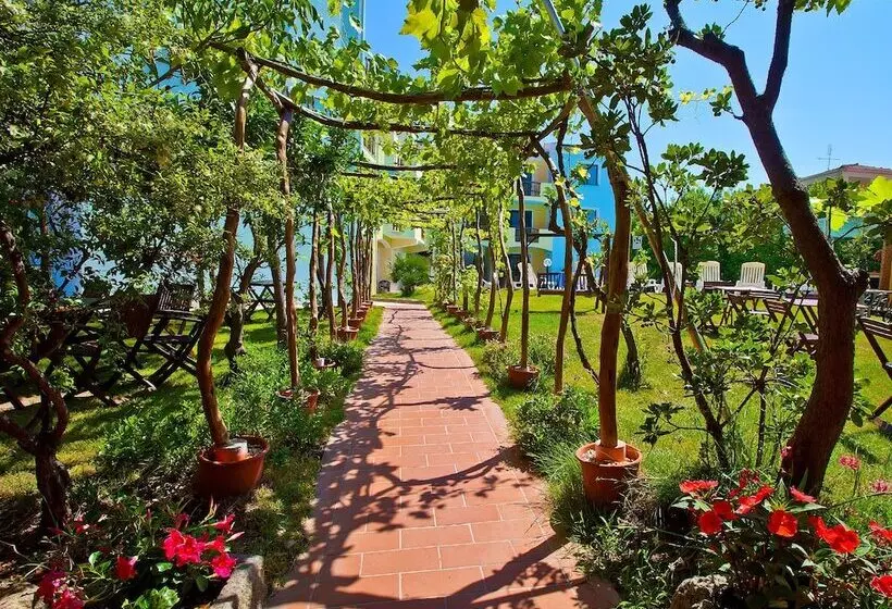 Отель Ariadimari