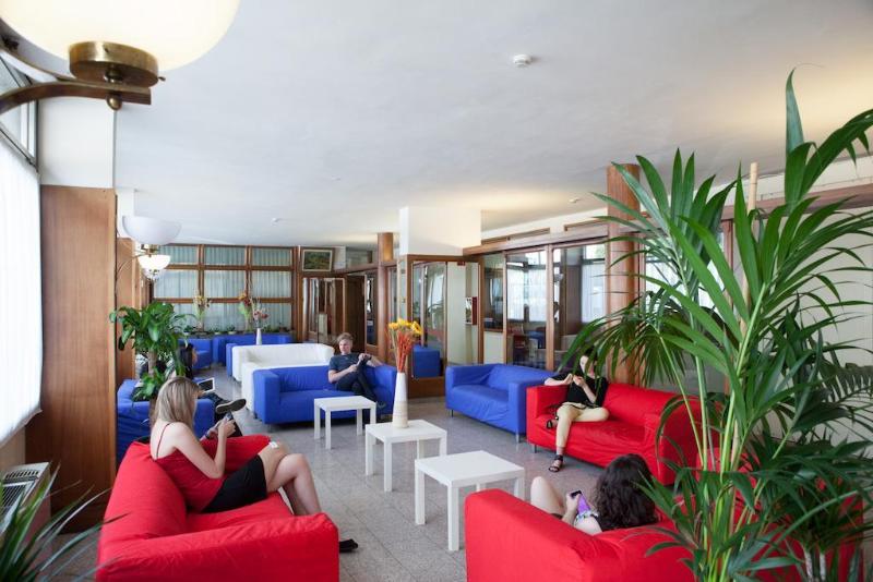 בית מלון כפרי Auto Park