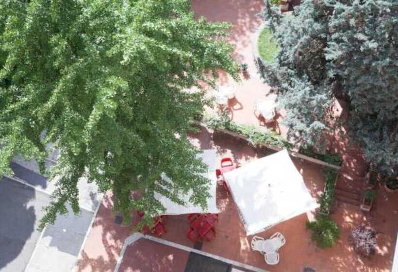 בית מלון כפרי Auto Park