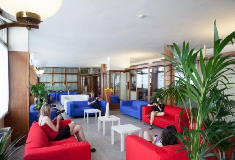 בית מלון כפרי Auto Park