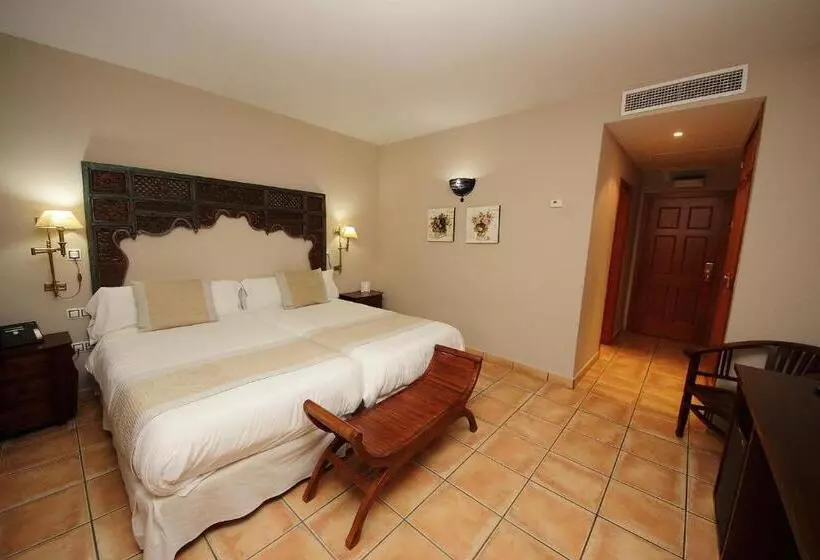 Отель Chateau Vinasoro