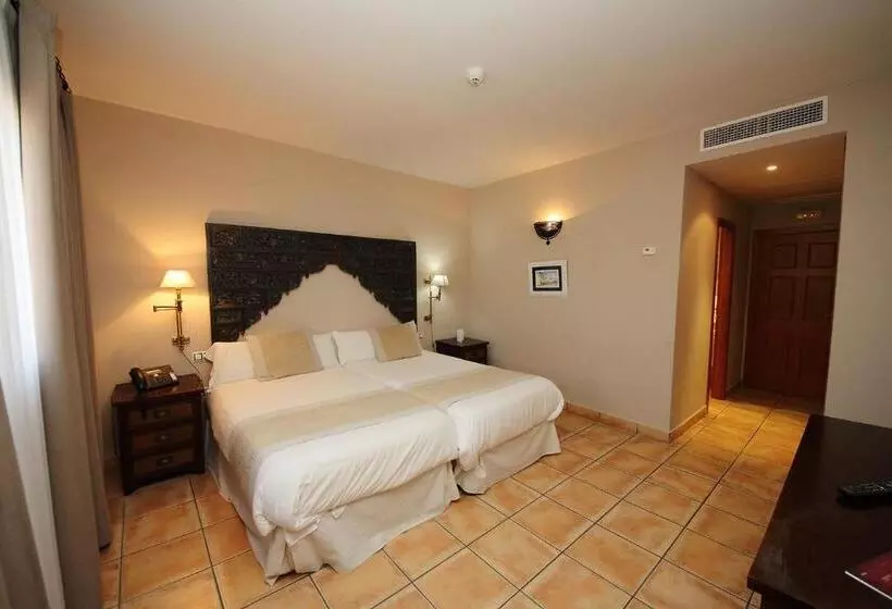 Отель Chateau Vinasoro