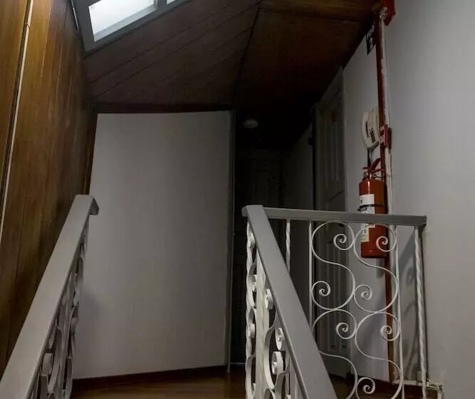 Hotel Hostal Posada Del Maple