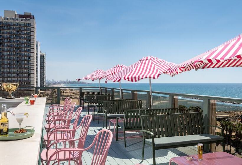 ホテル Leonardo Gordon Beach