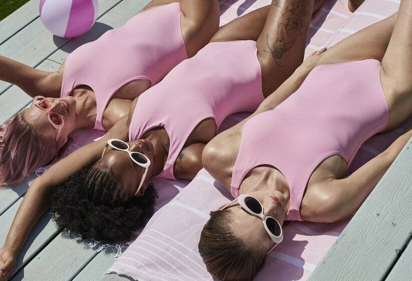 ホテル Leonardo Gordon Beach