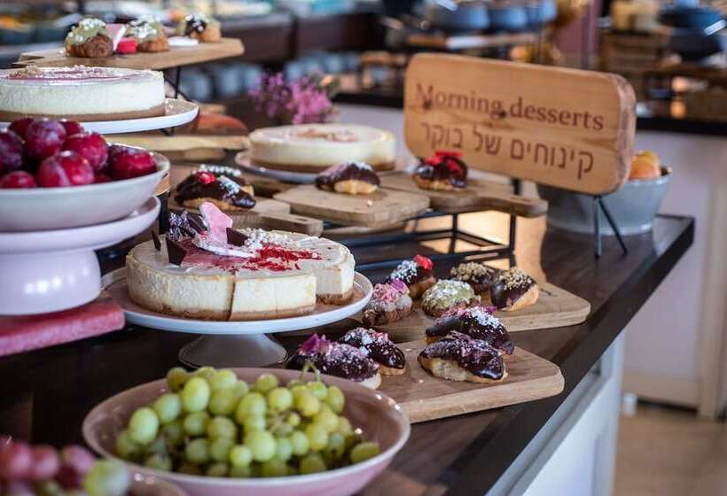 ホテル Leonardo Gordon Beach