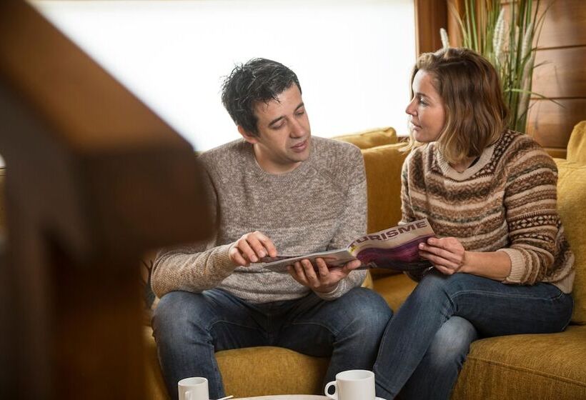 Отель Restaurant Les Brases