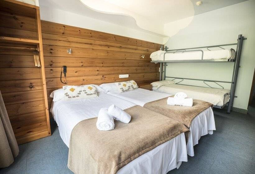 Отель Restaurant Les Brases