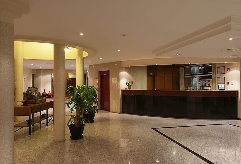 Отель Santa Maria