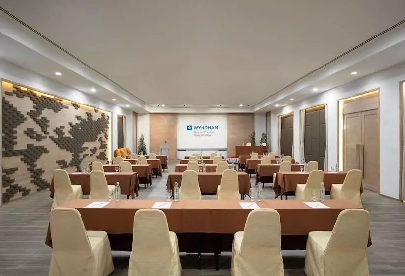 ホテル Wyndham Hua Hin Pranburi Resort & Villas