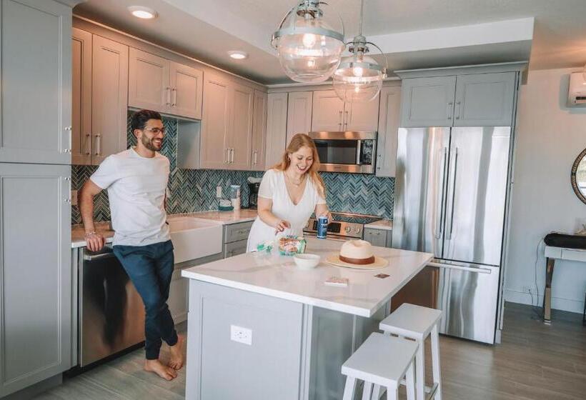 Secret Harbour Beach Resort