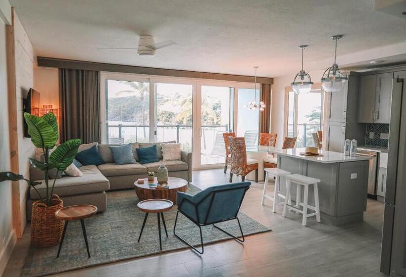 Secret Harbour Beach Resort