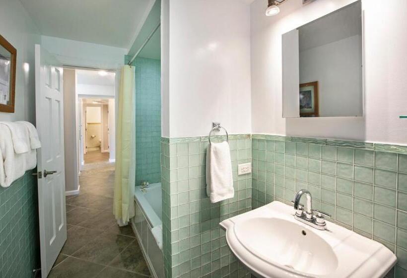 Secret Harbour Beach Resort