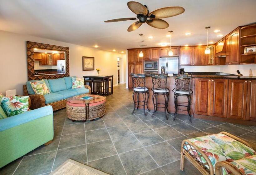 Secret Harbour Beach Resort