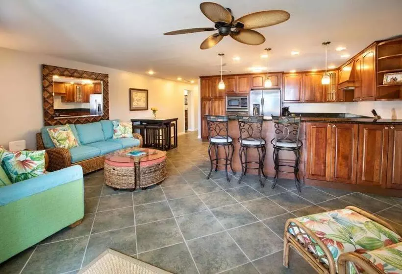 Secret Harbour Beach Resort