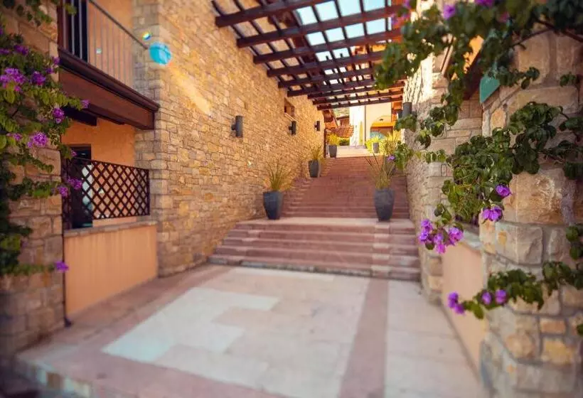 Domina Borgo Degli Ulivi  Garda Lake