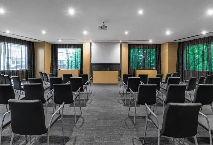 Ac Hotel Milano By Marriott