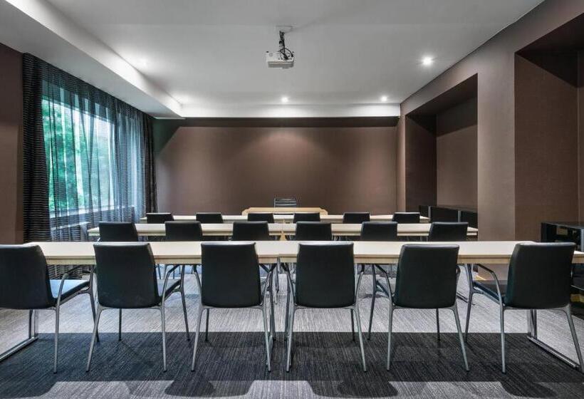 Ac Hotel Milano By Marriott