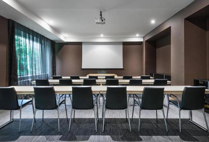 Ac Hotel Milano By Marriott