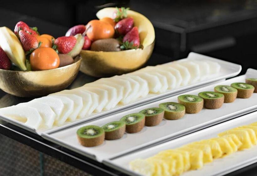 Ac Hotel Milano By Marriott