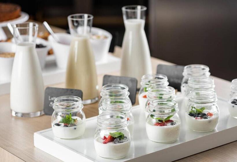 Ac Hotel Milano By Marriott