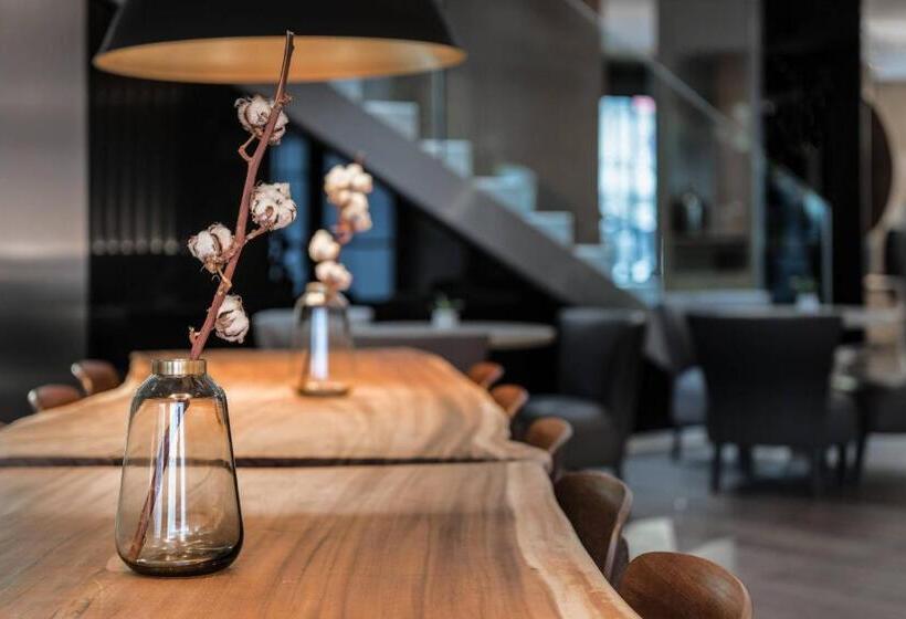 Ac Hotel Milano By Marriott