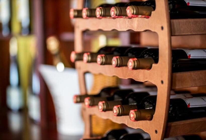 Adriatik Hotel, Bw Premier Collection