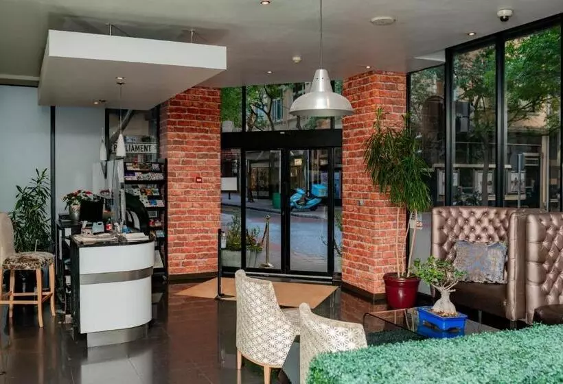 בית מלון כפרי Cape Diamond Boutique