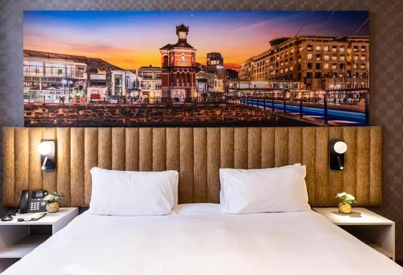 בית מלון כפרי Cape Diamond Boutique