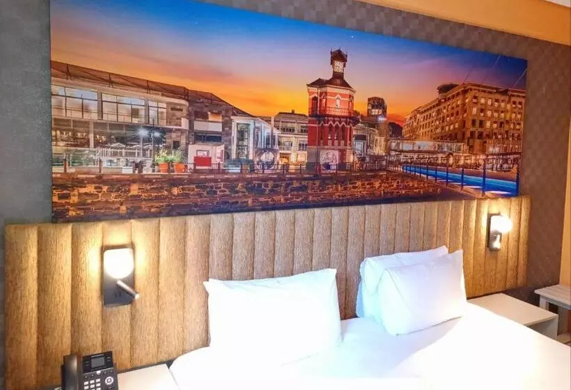 בית מלון כפרי Cape Diamond Boutique