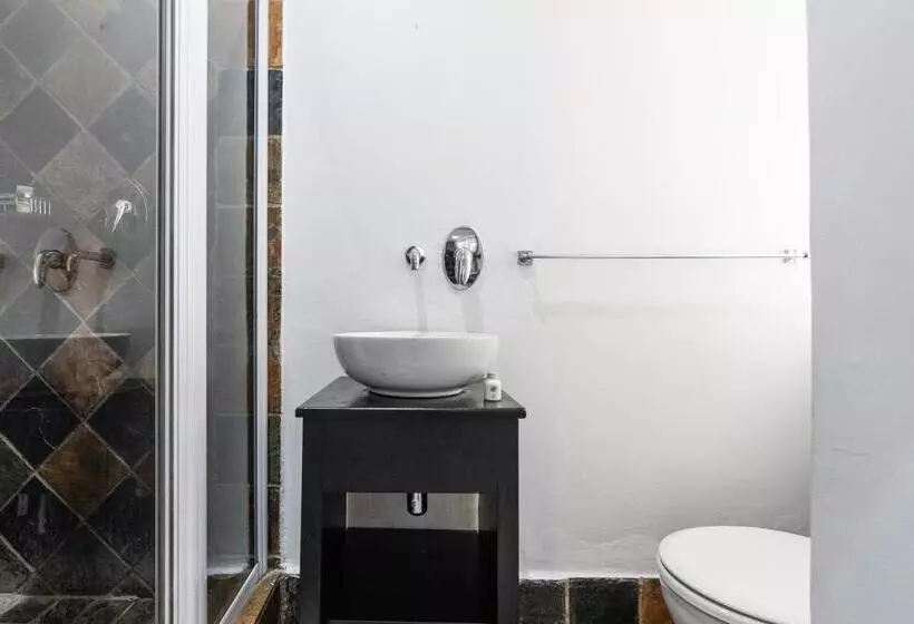 בית מלון כפרי Cape Diamond Boutique