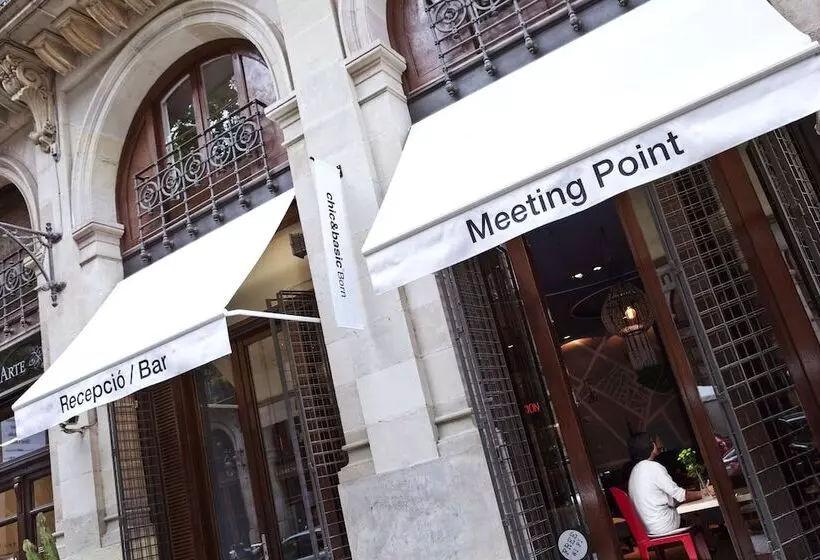 Отель Chic & Basic Born Boutique