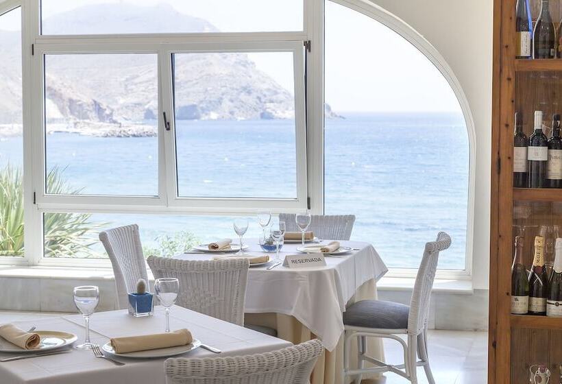 Отель Dona Pakyta