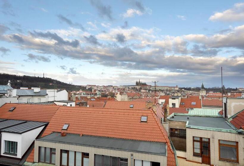 هتل Eurostars Thalia