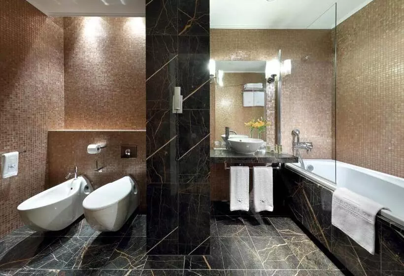 هتل Eurostars Thalia