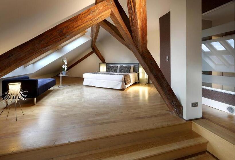 هتل Eurostars Thalia