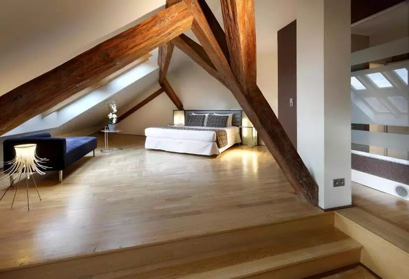 هتل Eurostars Thalia