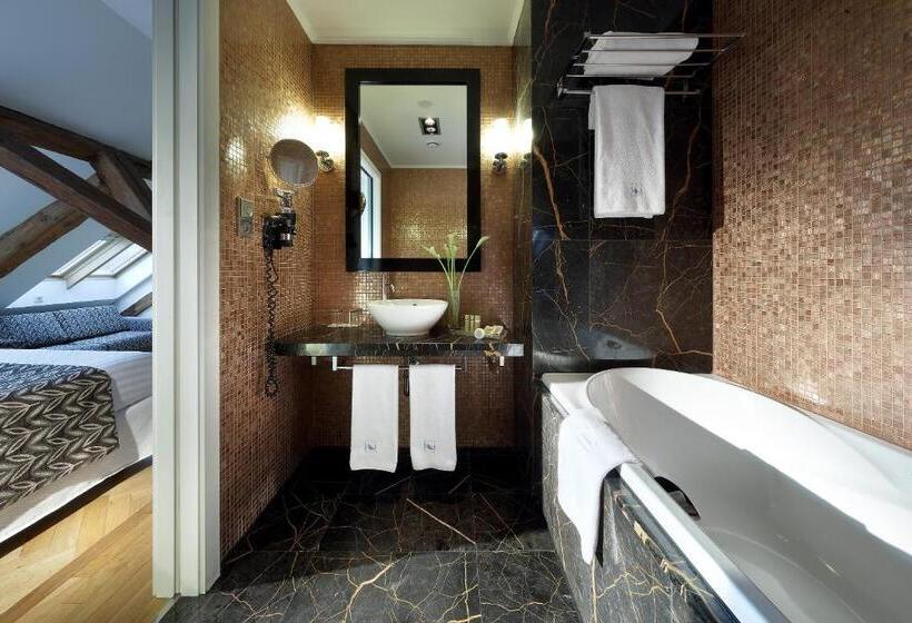 هتل Eurostars Thalia